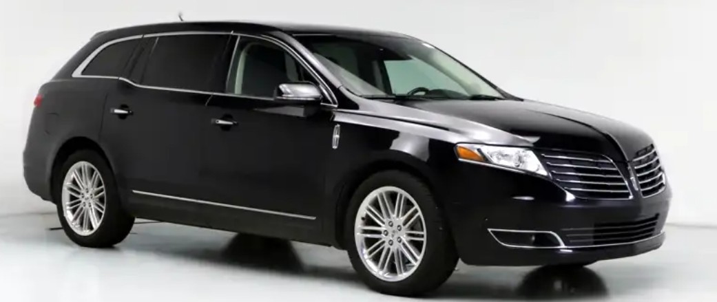 3 passenger luxury sedan — private airport car service Anaheim